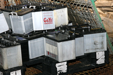 自動車用バッテリー写真