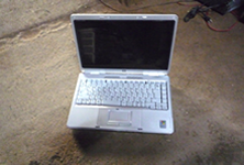 ノートパソコン写真